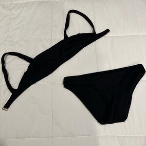 Black hollister bikini/like new/minimal signs of wear